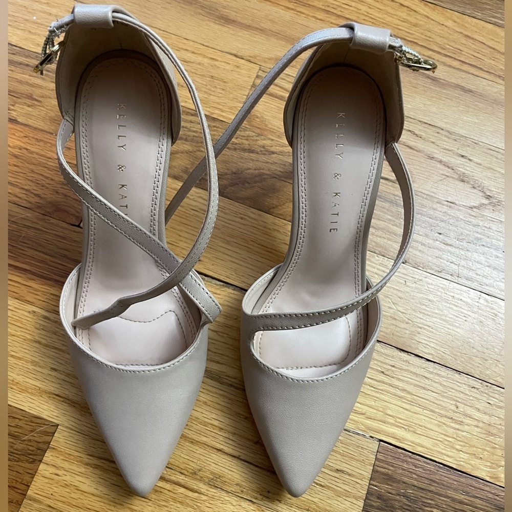 Heels size 7